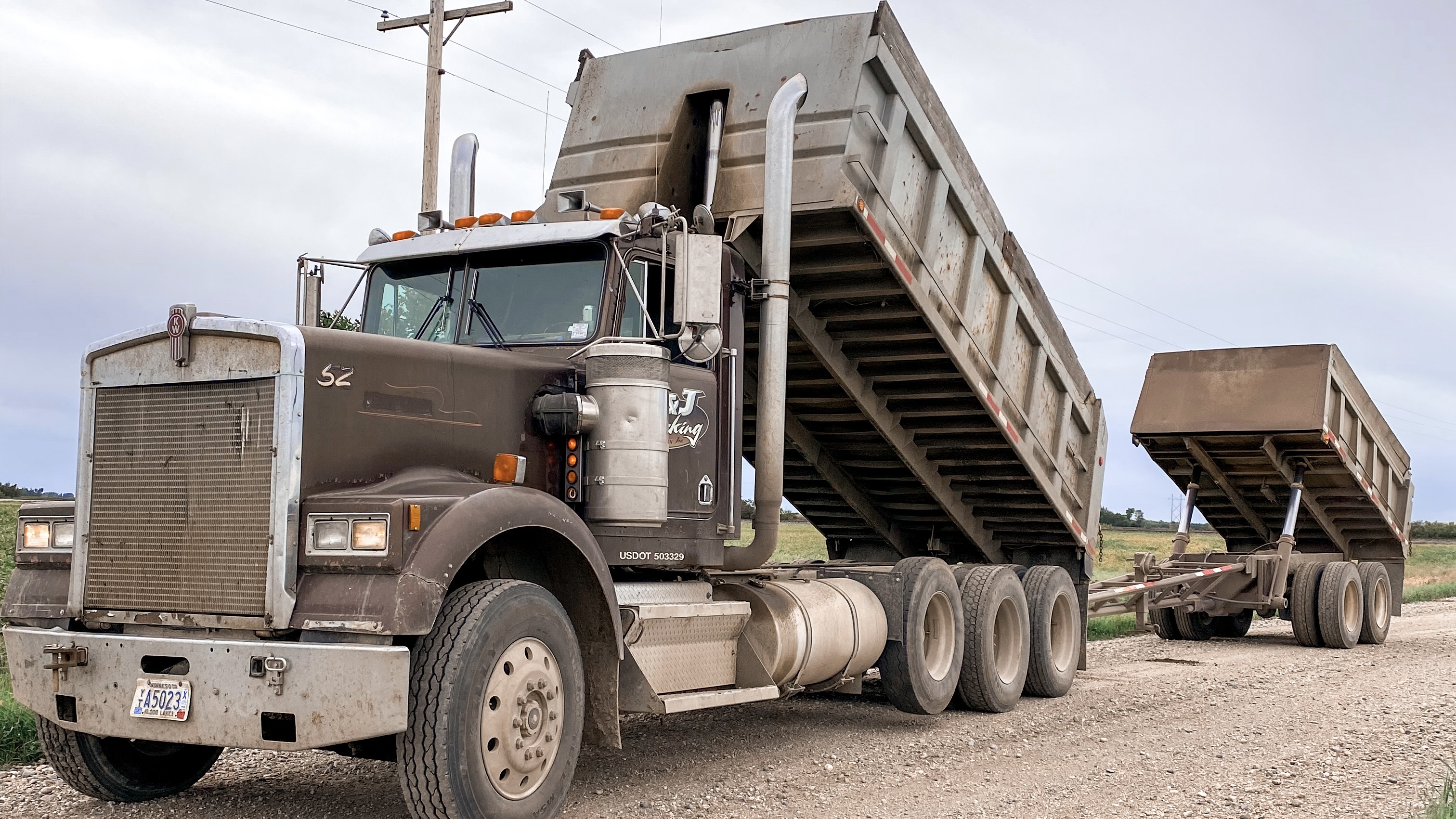 pictur of jcj truck