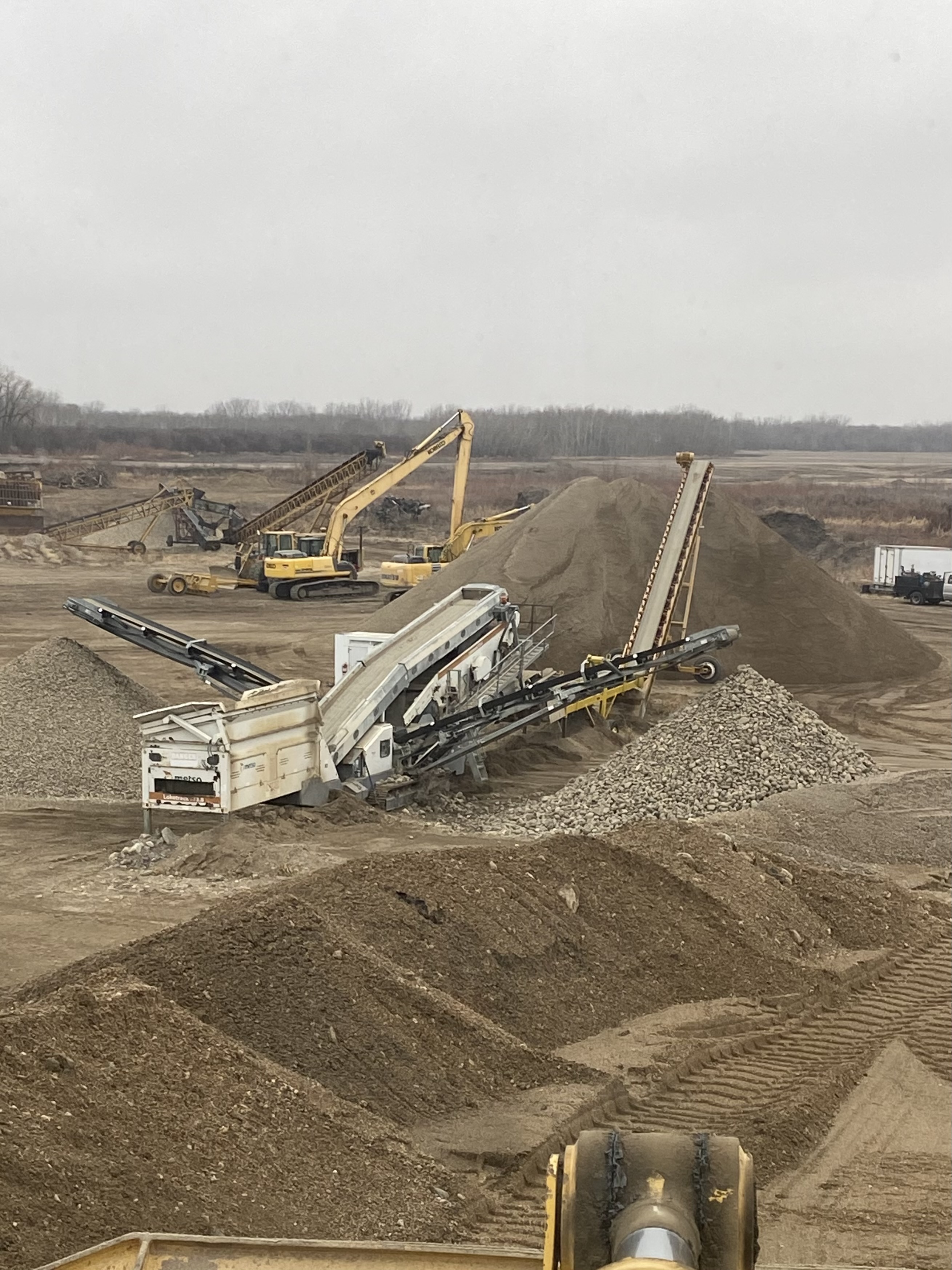 everyday work at the gravel pit